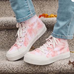 Hi Top Sneakers size